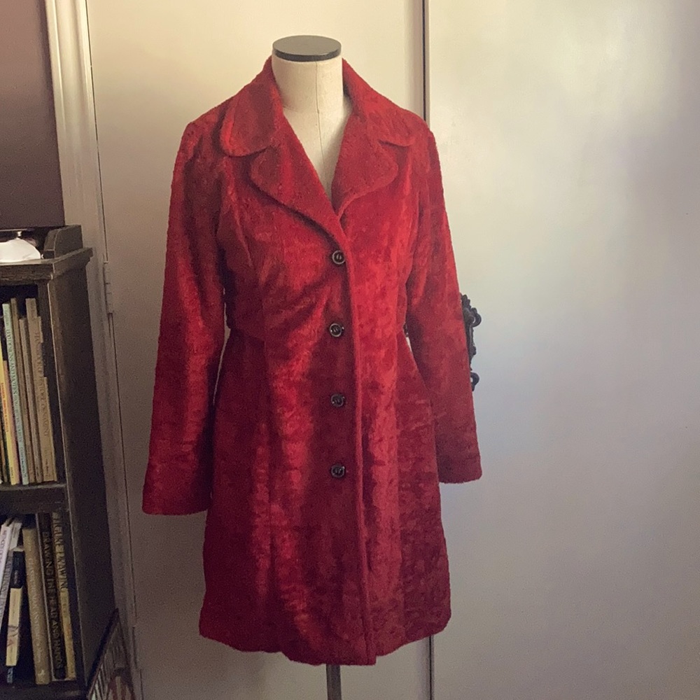 Ladies Jrs Red monster fur lightweight coat faux fur fuzzy muppet shag Small